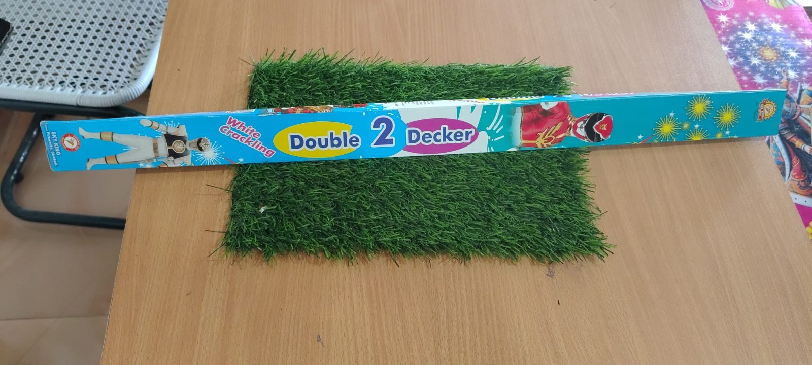 DOUBLE DECKER
